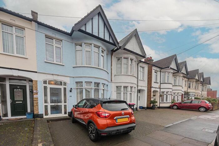 3 Bedroom Terraced House For Sale In Dryden Avenue, Southend-On-Sea, SS2