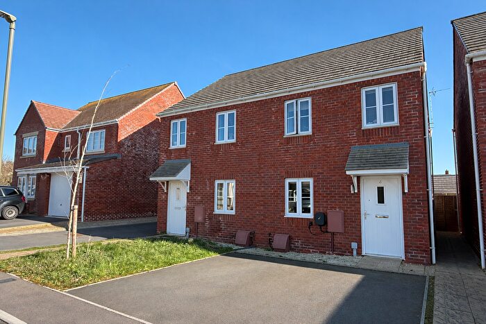 2 Bedroom Semi Detached House For Sale In Fuller Close, Shrivenham, Swindon, SN6