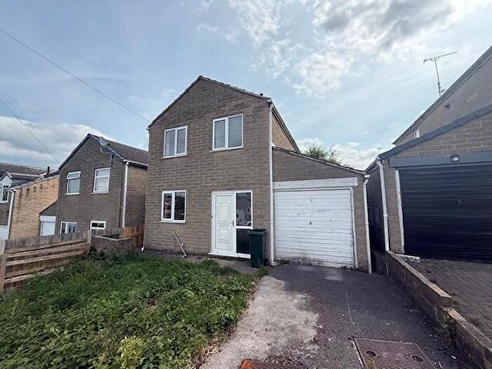 3 Bedroom Detached House For Sale In South Street, Oakenshaw, Bradford, BD12