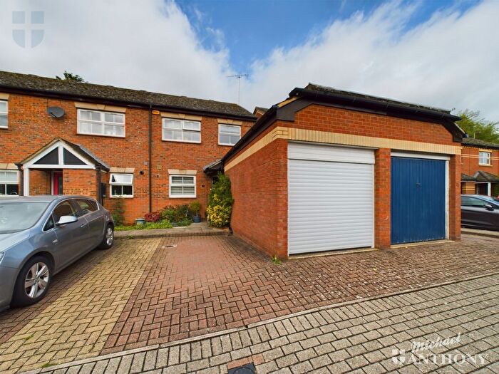 3 Bedroom End Terrace House To Rent In Old Brewery Close, Aylesbury, HP21