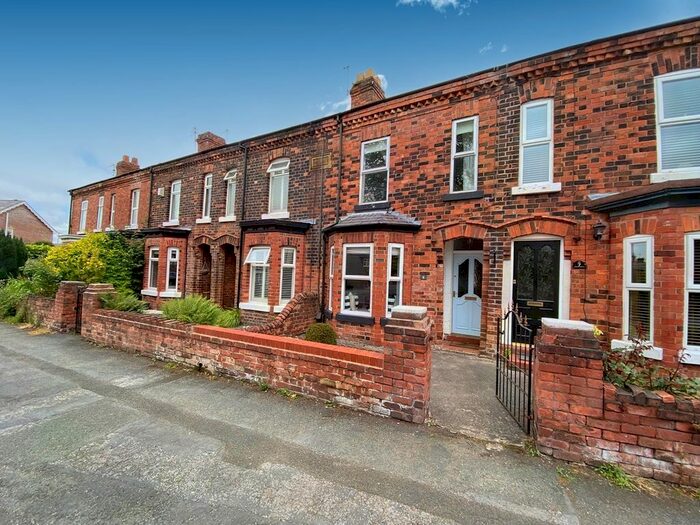Houses for sale & to rent in WA4 6LG, London Road, Stockton Heath