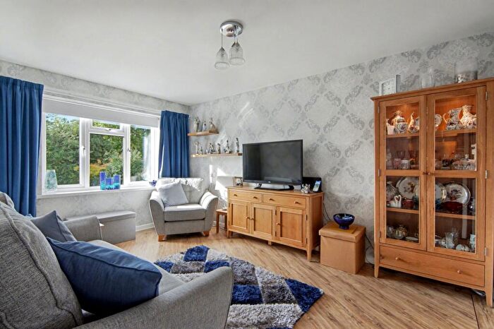 2 Bedroom Apartment For Sale In Brentwood Gardens, Coventry, CV3