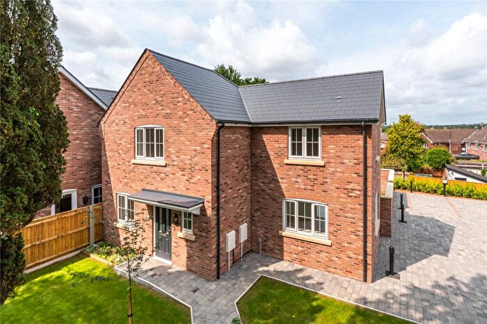 3 Bedroom Detached House For Sale In Christchurch Road, Ringwood, Hampshire, BH24