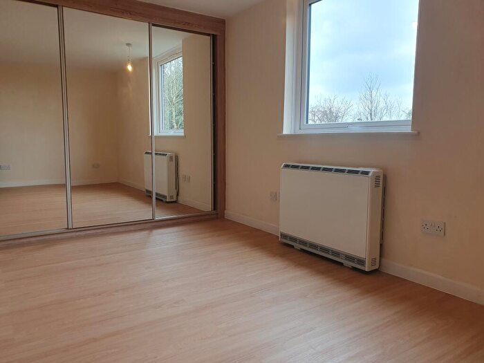 2 Bedroom Apartment To Rent In Elm Close, Bassett, SO16
