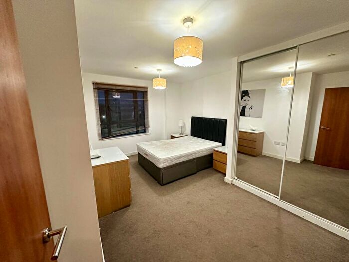 2 Bedroom Apartment To Rent In Skyline City Centre Leeds, LS9
