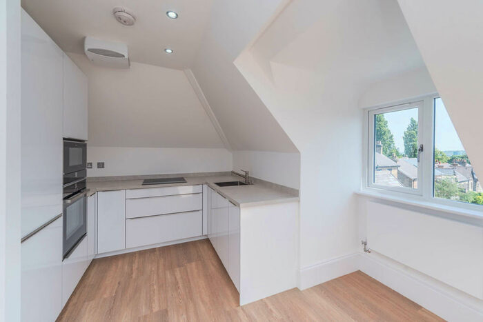 1 Bedroom Apartment To Rent In Apt, Brocco Bank, Botanical Gardens, S11