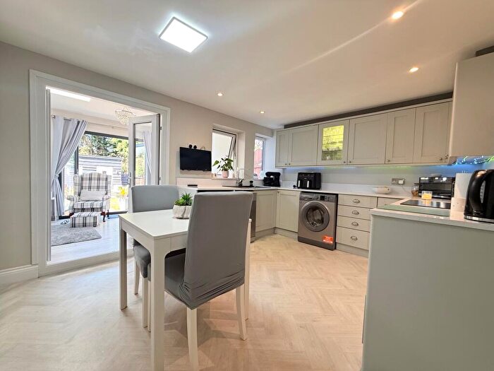 3 Bedroom Terraced House For Sale In Ringinglow Road, Birmingham, B44