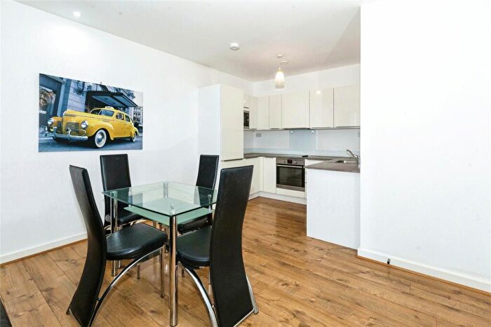 1 Bedroom Flat For Sale In Market Street, Maidenhead, Berkshire, SL6