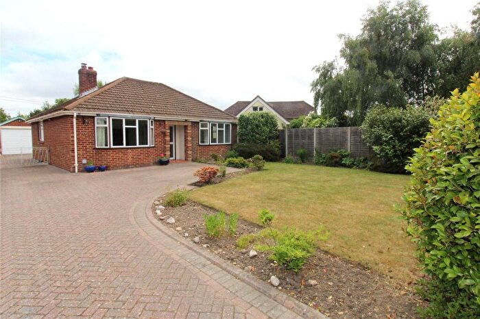 2 Bedroom Bungalow For Sale In Highlands Road, Fareham, Hampshire, PO15