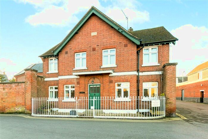4 Bedroom Detached House To Rent In High Street, Ascot, Berkshire, SL5