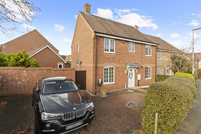 4 Bedroom Detached House For Sale In Brunel Drive, Hailsham, BN27
