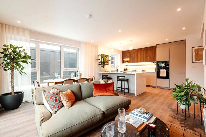 1 Bedroom Apartment For Sale In Bow Green, Bow Common Lane, London, E3