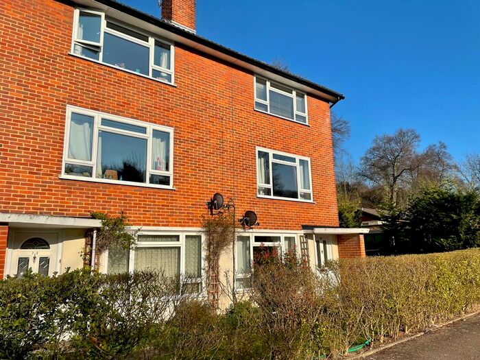 2 Bedroom Maisonette To Rent In Lower Barn Road, Purley, CR8