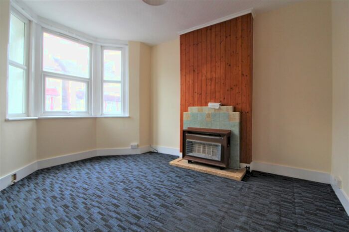 3 Bedroom End Of Terrace House To Rent In Lea Road, Southall UB2
