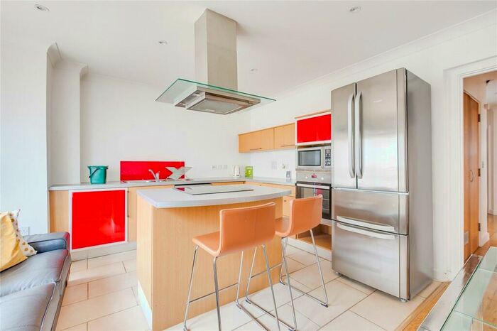 3 Bedroom Apartment To Rent In Northpoint Square, London, NW1