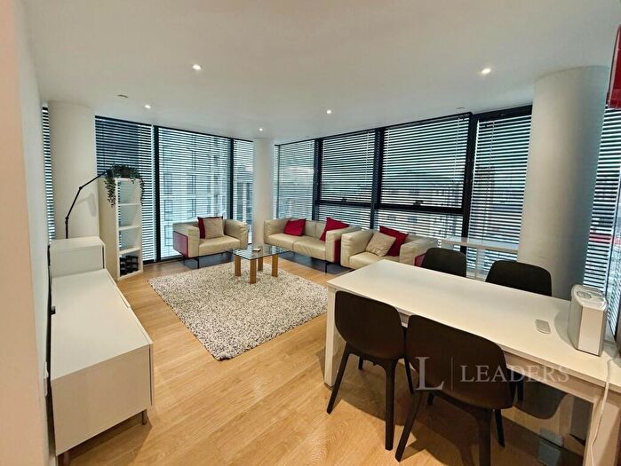 2 Bedroom Flat To Rent In Ocean Way, Southampton, Hampshire, SO14