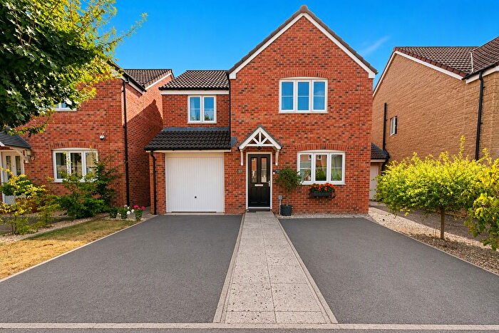 4 Bedroom Detached House For Sale In Dartmoor Road, Westbury, BA13