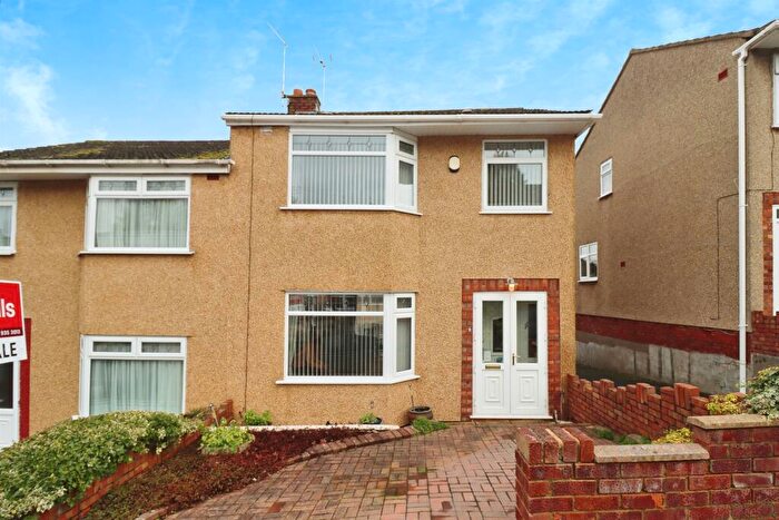 3 Bedroom Semi Detached House For Sale In Park View, Bristol, BS15