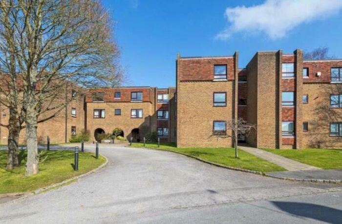 2 Bedroom Apartment To Rent In Mulberry Court, Merrow Park, GU4