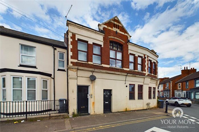 2 Bedroom Flat For Sale In Regent Street, Kettering, NN16