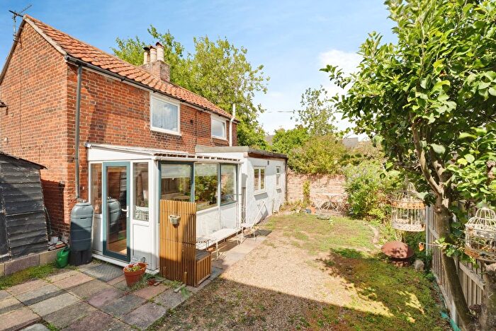 2 Bedroom Detached House For Sale In Girling Street, Sudbury, Suffolk, CO10