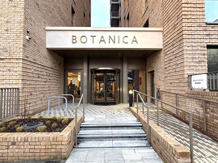 1 Bedroom Flat To Rent In Potters Road, Chelsea, London, SW6