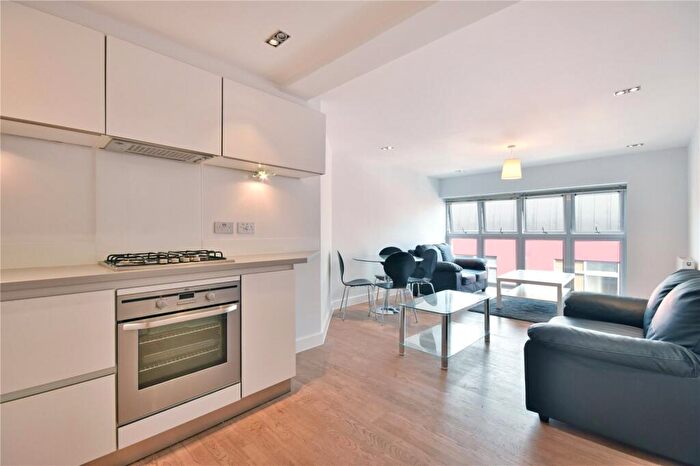 1 Bedroom Flat To Rent In Piano Lane, Stoke Newington, N16