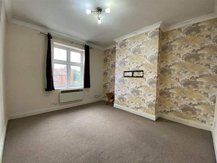 1 Bedroom Flat To Rent In Watford Way, London, NW7