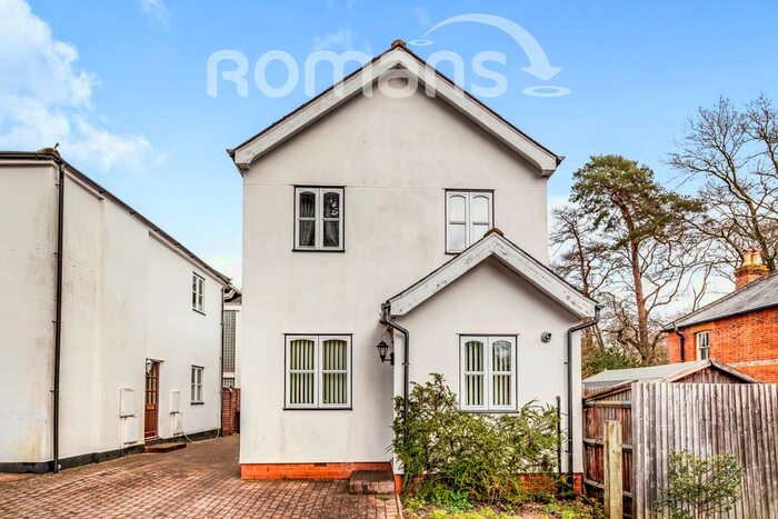 3 Bedroom Detached House To Rent In High Street, Sunningdale, Ascot, SL5