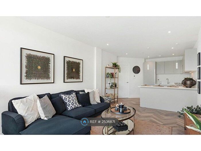 2 Bedroom Flat To Rent In Steel Yard, London, SE16