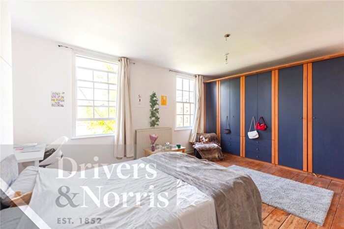 5 Bedroom House To Rent In Caledonian Road, Islington, London, N1