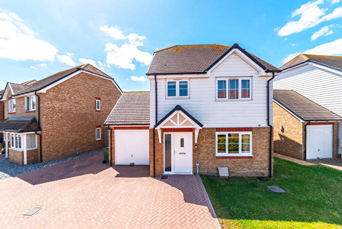 3 Bedroom Detached House For Sale In Housson Avenue, Sittingbourne, ME10
