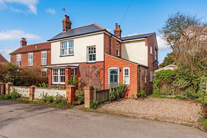 4 Bedroom Detached House For Sale In Old Chapel Road, Winterton-On-Sea, NR29