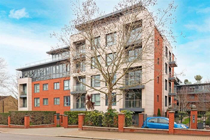1 Bedroom Flat To Rent In Portland House, Chartfield Avenue, London, SW15