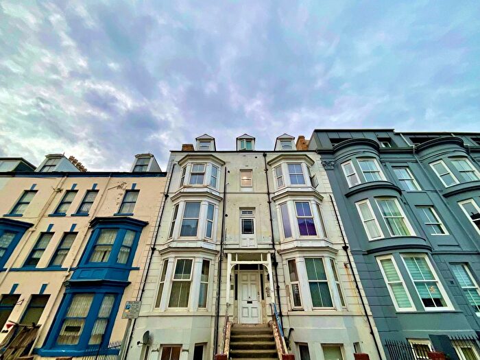 2 Bedroom Maisonette For Sale In New Queen Street, Scarborough, YO12