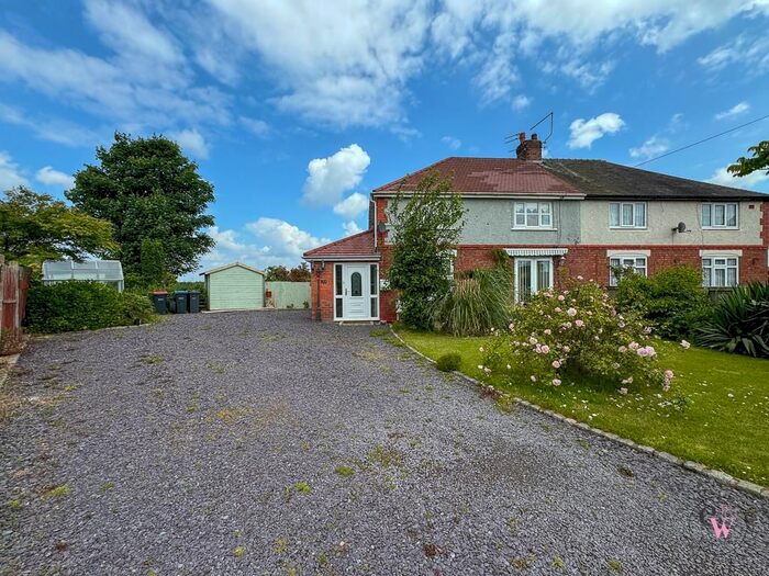 3 Bedroom Semi-Detached House For Sale In Meadow Grove, Meadowbank, Winsford, CW7