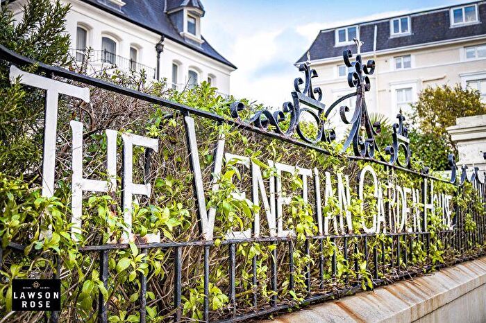 2 Bedroom Flat For Sale In South Parade, Southsea, PO5