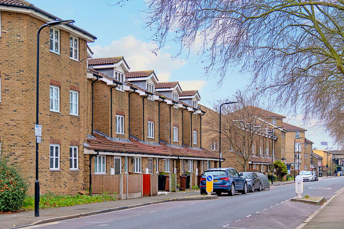 4 Bedroom Terraced House To Rent In Lee Conservancy Road, Hackney, E9