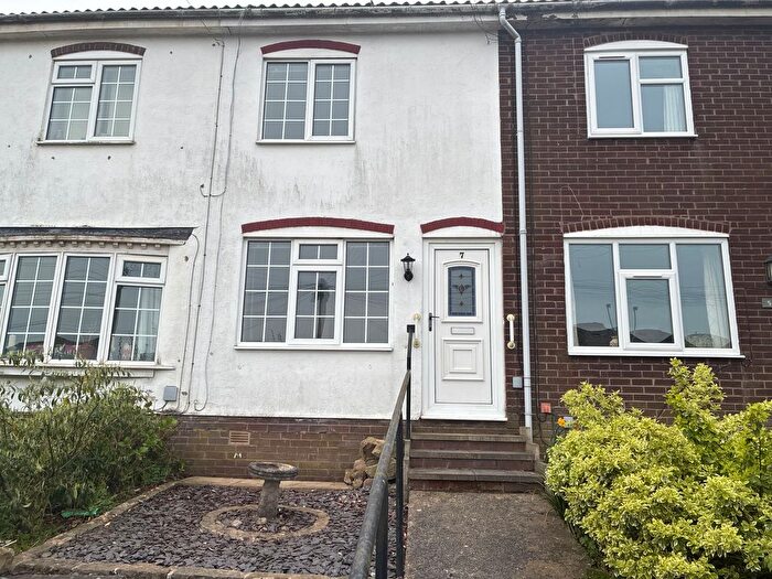 2 Bedroom Terraced House For Sale In Peterhouse Drive (Cambridge Estate), Otley, LS21