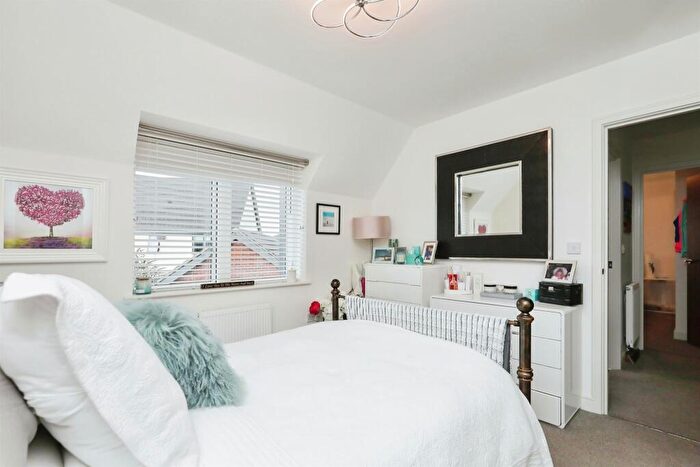 3 Bedroom Detached House For Sale In Blaxter Way, Norwich, NR7