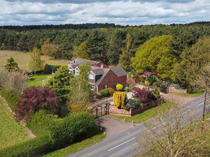 4 Bedroom Detached House For Sale In Fordfield Road, Millbrook, Bedfordshire, MK45