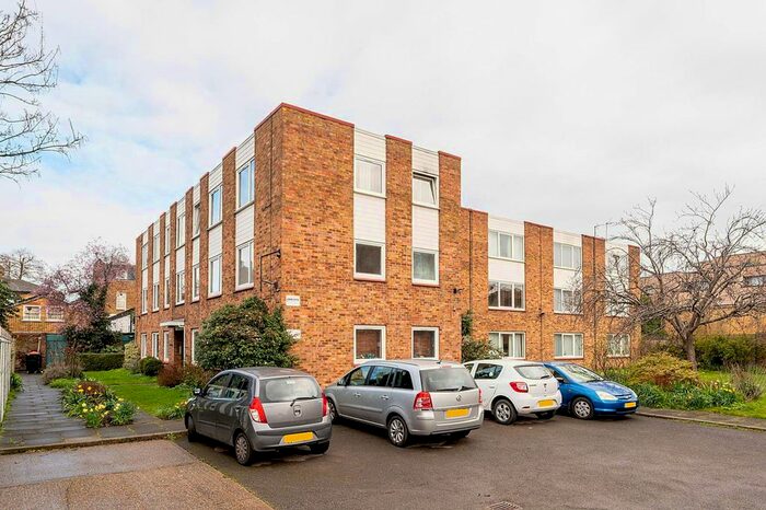 2 Bedroom Flat To Rent In Wingate, Road, Brackenbury Village, London, W6