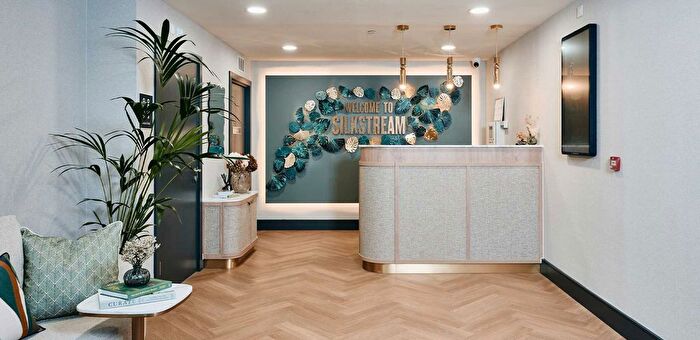 2 Bedroom Flat To Rent In Silkstream, London, NW9