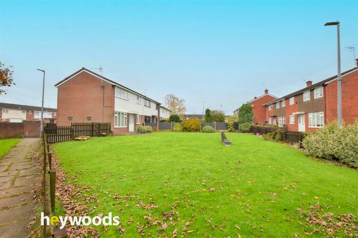 2 Bedroom Town House For Sale In Finch Place, Brindley Ford, Stoke-On-Trent, ST8