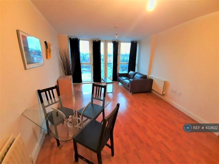 2 Bedroom Flat To Rent In Lee Bank Middleway, Birmingham, B15