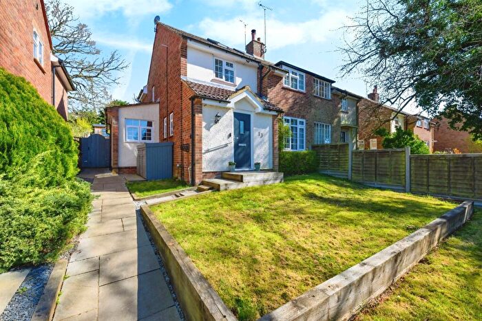 3 Bedroom Semi-Detached House For Sale In Clusterbolts, Stapleford, Hertford, SG14