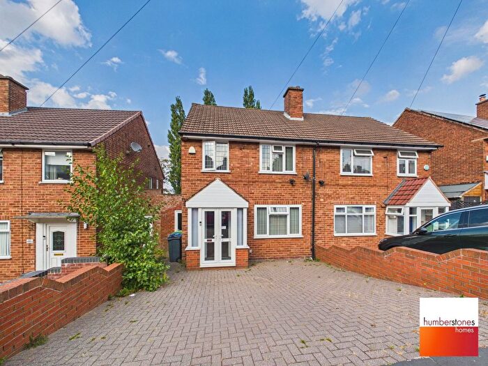 3 Bedroom Semi Detached House For Sale In Brennand Road, Oldbury, B68