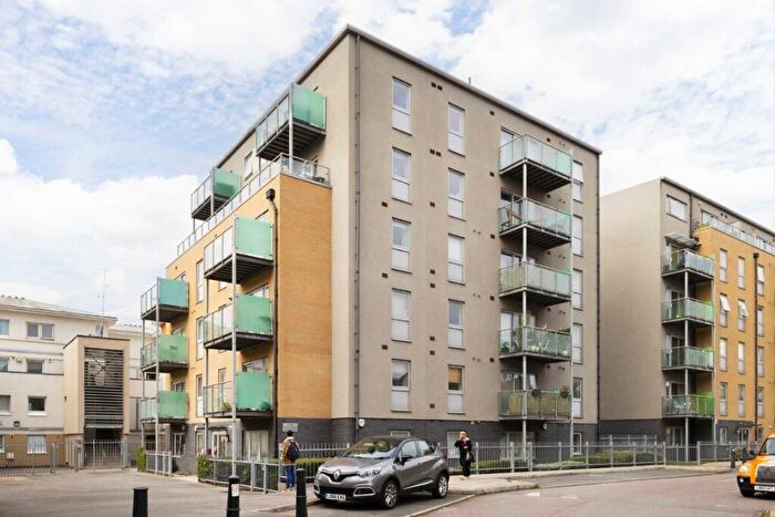2 Bedroom Flat To Rent In Merchant Street, Mile End, E3