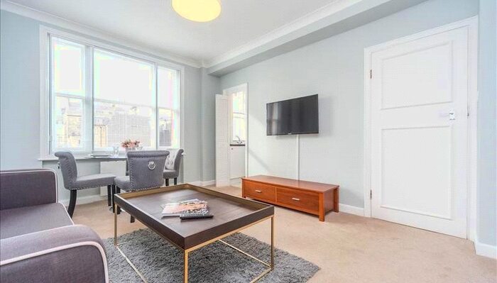 1 Bedroom Flat To Rent In Hill Street, Mayfair, W1J