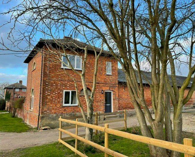 3 Bedroom Cottage To Rent In High Road, Brightwell-Cum-Sotwell, Wallingford OX10